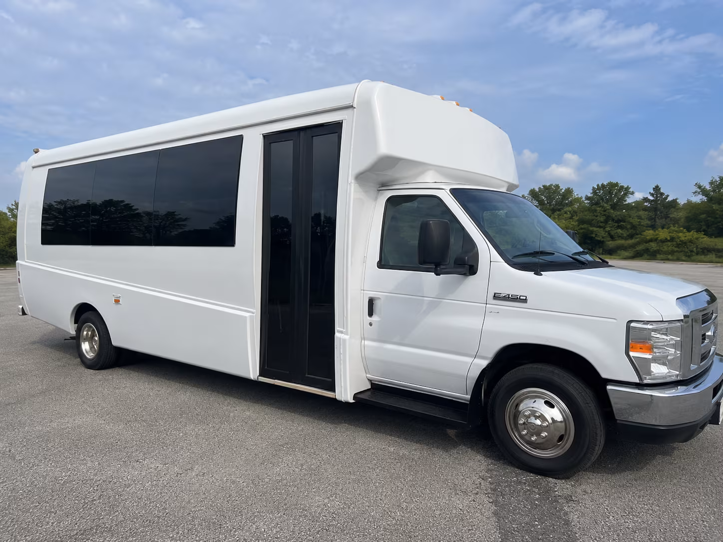 Manhattan Birthday, Sweet 16, & Quinceañera Transportation party bus exterior