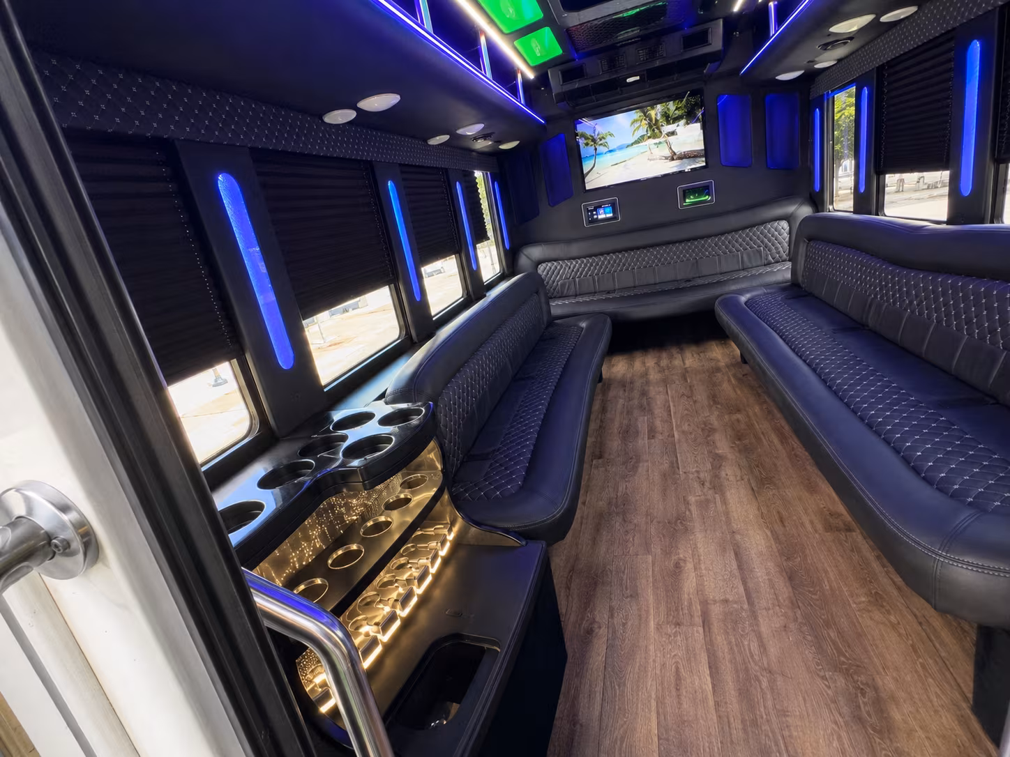 Manhattan Birthday, Sweet 16, & Quinceañera Transportation group transportation